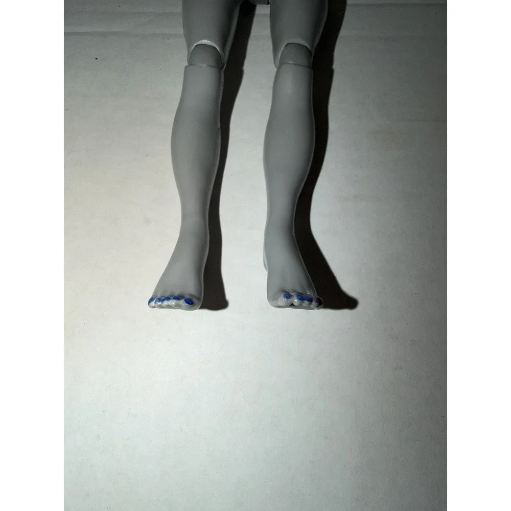 Nude Nicole Steele Shadow High Articulated Fashion Doll Gray Rainbow High Size